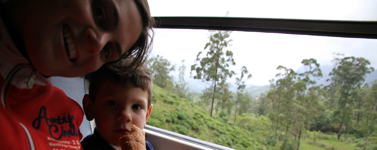 Reizen met de trein in Sri Lanka met een kleuter