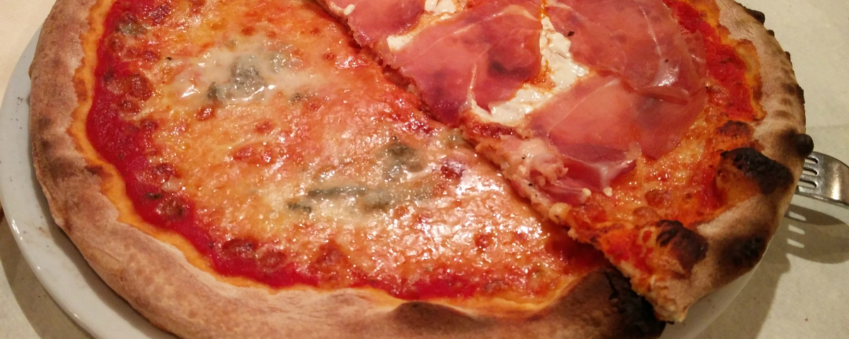 Pizza eten in Moniga del Garda Pizzeria Antica Corte